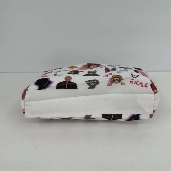 NWT Taylor Swift Makeup pouch - Picture 4 of 4